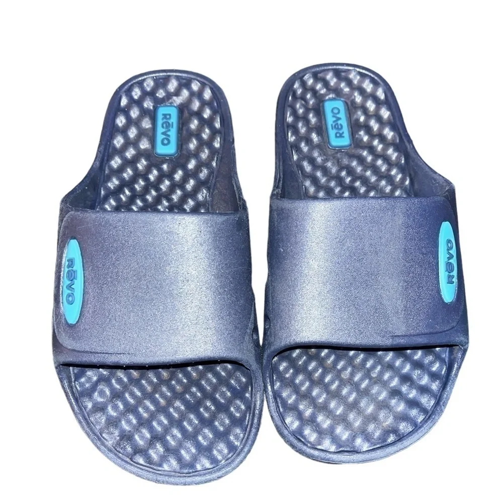 Revo slides